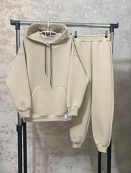 Теплый спортивный костюм на флисе 