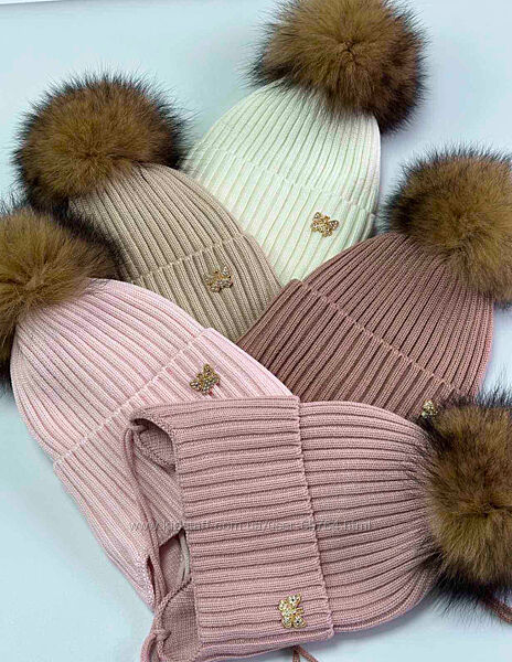 Зимняя шапка на завязках на флисовой подкладке 