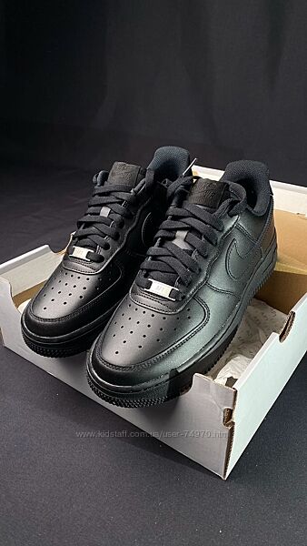 Кросівки жіночі Nike Air Force