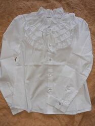 Блуза школьная на р.140 с длинным рукавом