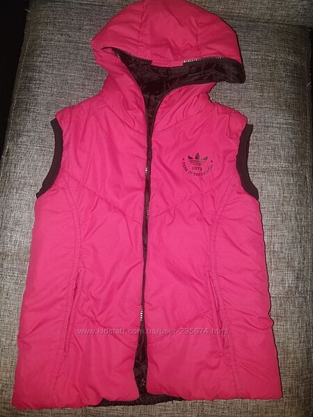 Жилетка в гарному стані на 8-11 років
