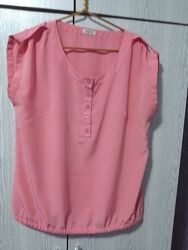 Ніжна рожева блузка великого розміру