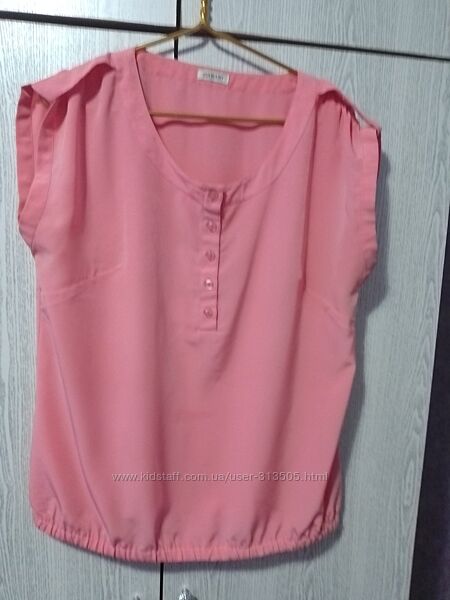 Ніжна рожева блузка великого розміру