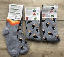 Високі шкарпетки з оригінальними принтами