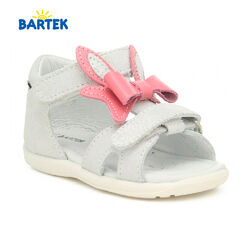 Босоножки Bartek Польща 11128-001 Размер 2113.8см