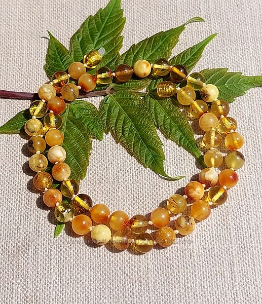 Яскраве бурштинове намисто Чарівні кульки 8 мм