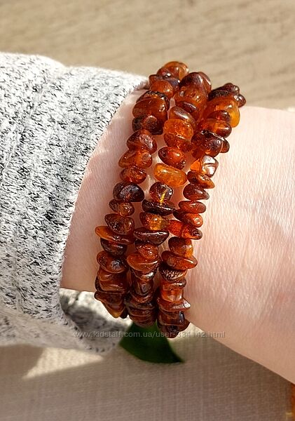 Багаторядний янтарний браслет із бурштину благородних коньячних відтінків
