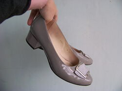 Туфли серые лаковые натуральные на небольшом устойчивом каблуке 36р Steizer
