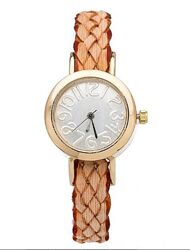 Часы наручные с плетеным персиковым браслетом и магнитной застежкой