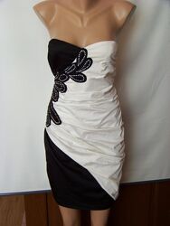 Вечернее черно-белое платье бюстье с драпировкой creativity м