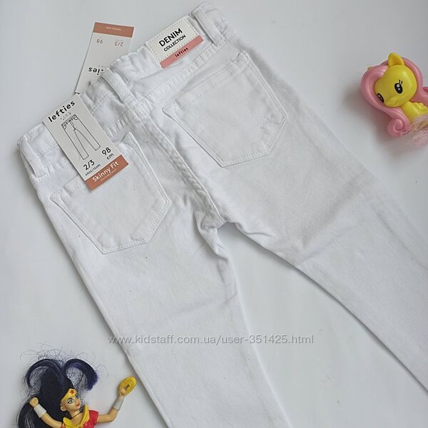 Белые узкие джинсы на девочку фирмы lefties на 5-6 лет, 116 см