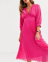 Ярко-розовое плиссированное платье миди с шевронным узором ASOS