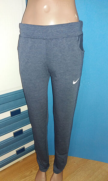 Женские спортивные штаны Nike темно-серые р.46