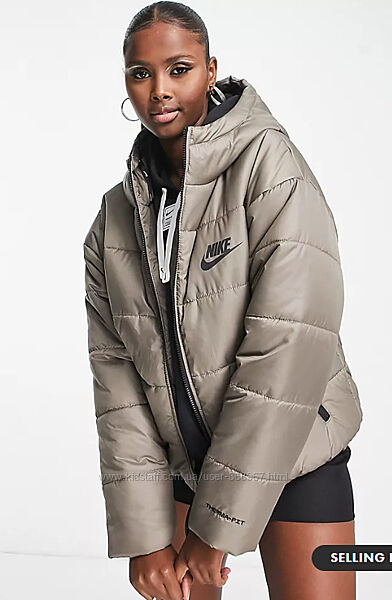 Куртка с капюшоном Nike оливково-серого цвета