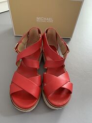 Взуття босоніжки Michael Kors USA