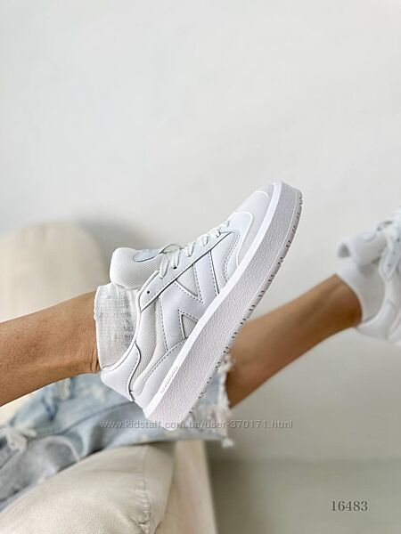 Жіночі кросівки New Balance CT302 White