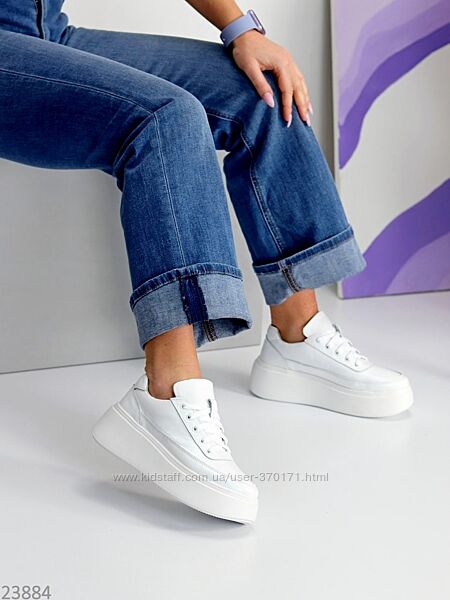 Білі шкіряні кеди кросівки на платформі 