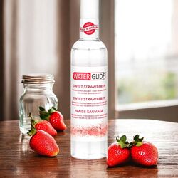 Лубрикант WaterGlide Sweet Strawberry для інтимних ігор з ароматом полуниці