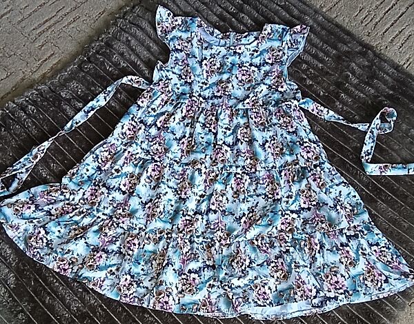 Літня сукня для дівчинки