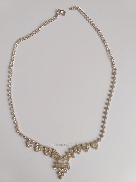 Колье с камушками бижу