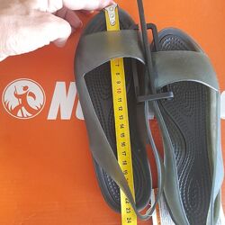 Сандалии босоножки сандалі босоніжки crocs w6/36/23см. Нові