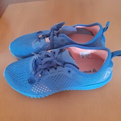 Дихаючі кросівки Reebok р. us8.5/eur39/25,5см. Б/в
