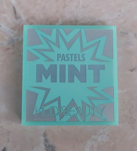 Палетка тіней HUDA BEAUTY Pastel Mint Obsessions