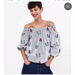 Блузка Zara Basic із вишитим метеликом і відкритим плечем у смужку, р xs