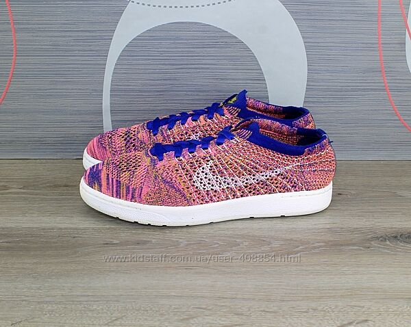 Кроссовки Nike