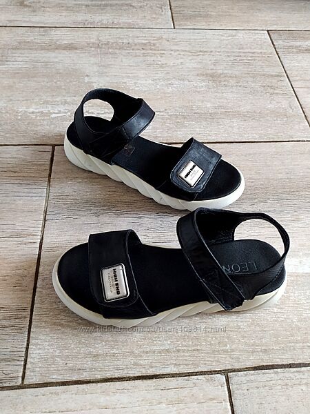 Босоніжки натуральна шкіра 38 р.