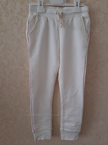 детские белые спортивные штаны на девочку на манжете 122-128,6-7 лет zara