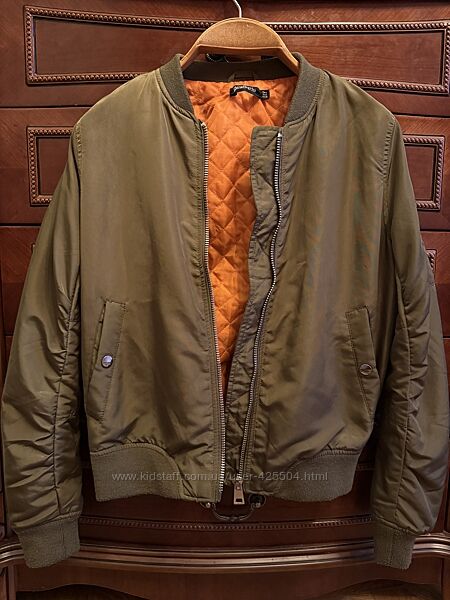 Stradivarius бомбер S