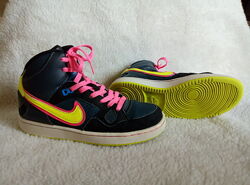 Кросівки Nike Force оригінал р.37.5, устілка 23,5 см