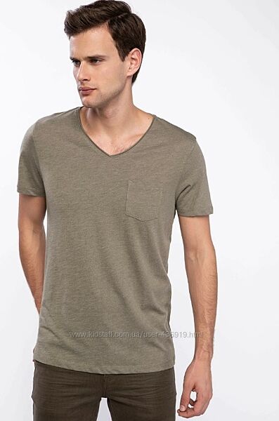 мужская футболка цвета хаки Defacto/Дефакто с карманом на груди, фирменная 