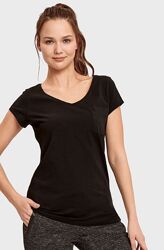 черная женская футболка LC Waikiki/ЛС Вайкики с V-образным вырезом, карман