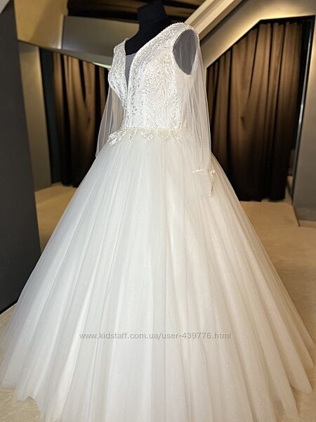 Свадебное платье с рукавами 58, 60 размера 