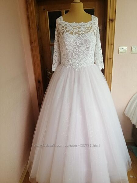 Свадебное платье 60 ,62 и 64 размера, корсет и юбка с блеском