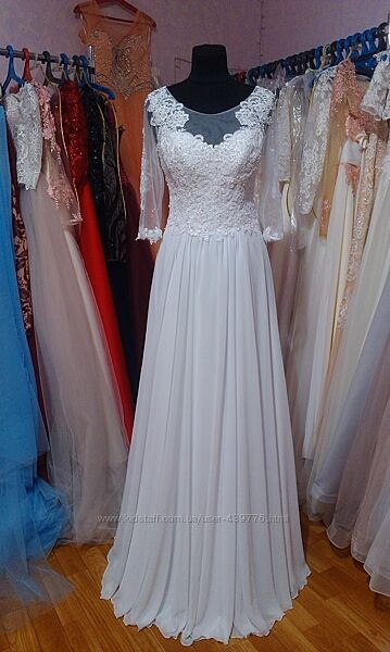 Белое свадебное платье с рукавами   