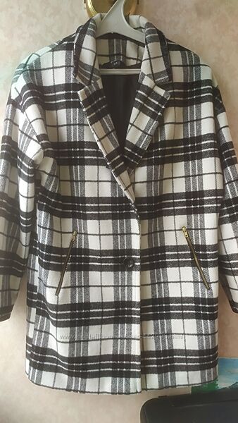 Класне пальто на р хс-с