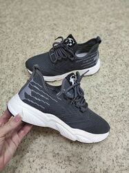 Стильні кросівки весна літо текстильні легкі кеди 