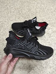 Стильні кросівки весна літо текстильні легкі кеди 