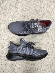 Стильні кросівки весна літо текстильні легкі кеди 