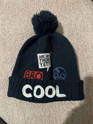 Стильна оригінальна шапка 