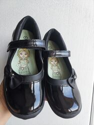 Туфлі лаковані шкільні  Lili Dan 