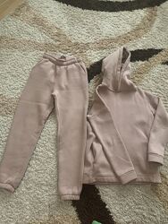 Спортивный теплый костюм