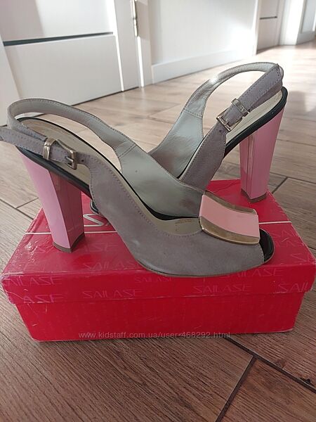 Продам босоніжки 36 розміру.