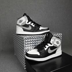 Кроссовки мужские Nike Air Jordan 1,  белые с черным, серым 41-46р
