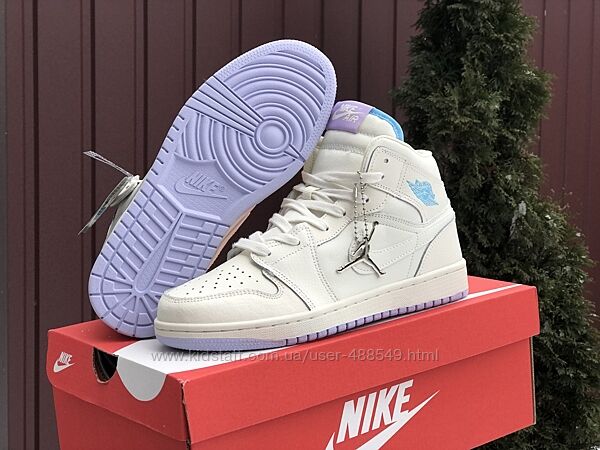 Кроссовки женские Nike Air Jordan 1 Retro, бежевые