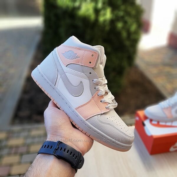 Кроссовки женские Nike Air Jordan 1 серые с пудрой