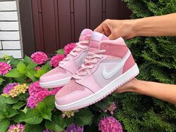 Кросівки жіночі високі Nike Air Jordan, рожеві